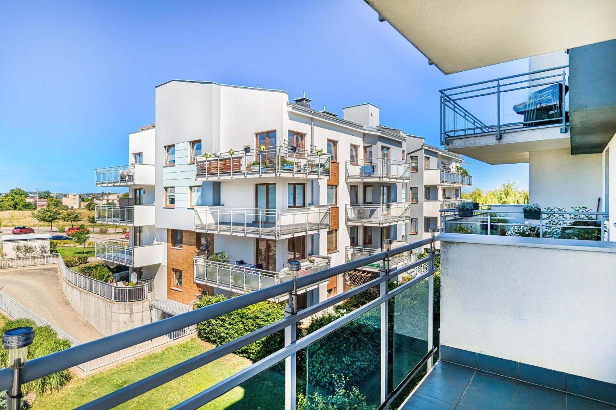 Jasny & Przestronny Apartament Z Balkonem I Parkingiem By Rent Like Home グディニャ エクステリア 写真